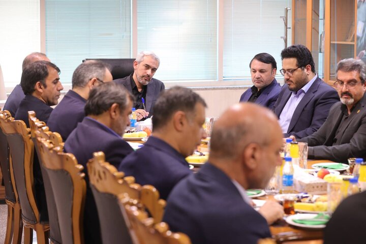 بازدید وزیر اقتصاد از مرکز داده های بانک سپه ۱۴۰۴/۰۴/۱۷