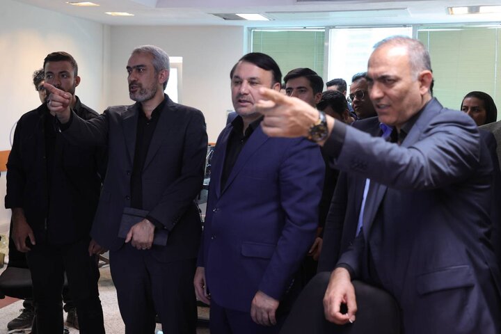 بازدید وزیر اقتصاد از مرکز داده های بانک سپه ۱۴۰۴/۰۴/۱۷