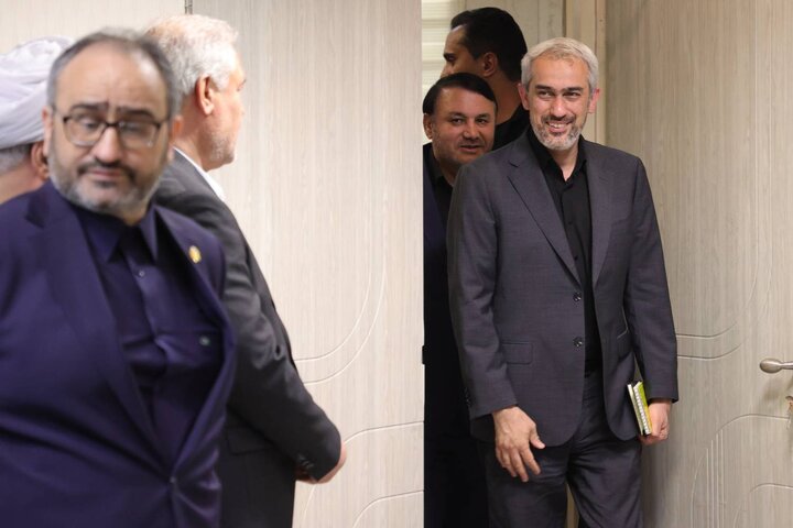 بازدید وزیر اقتصاد از مرکز داده های بانک سپه ۱۴۰۴/۰۴/۱۷