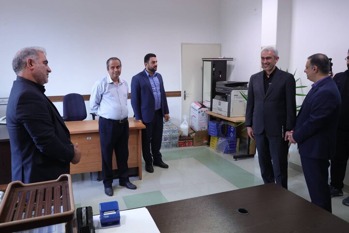 بازدید دکتر مدنی زاده از مرکز روابط عمومی وزارت اقتصاد ۱۴۰۴/۰۴/۲۱