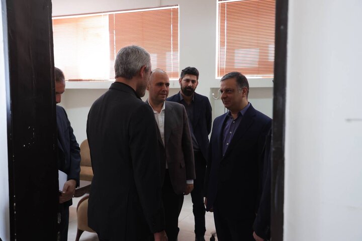 بازدید دکتر مدنی زاده از مرکز روابط عمومی وزارت اقتصاد ۱۴۰۴/۰۴/۲۱