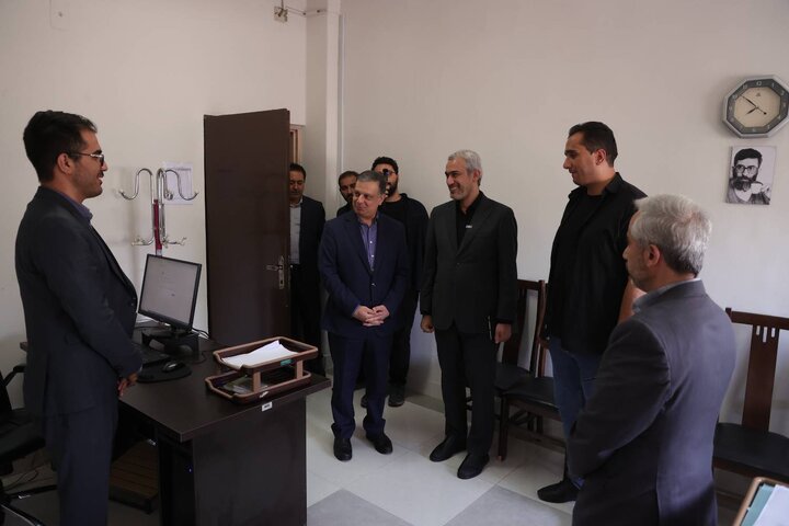 بازدید دکتر مدنی زاده از مرکز روابط عمومی وزارت اقتصاد ۱۴۰۴/۰۴/۲۱