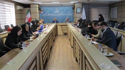 نشست صمیمانه مدیرکل امور اقتصادی و دارایی گیلان با اصحاب رسانه به مناسبت هفته خبرنگار
