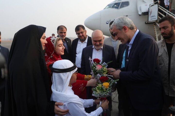 وزیر اقتصاد وارد اهواز شد وزیر اقتصاد وارد اهواز شد