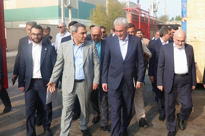 بازدید وزیر اقتصاد از مجموعه تولیدی آهنج بهتا