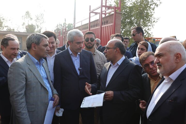 بازدید وزیر اقتصاد از مجموعه تولیدی آهنج بهتا