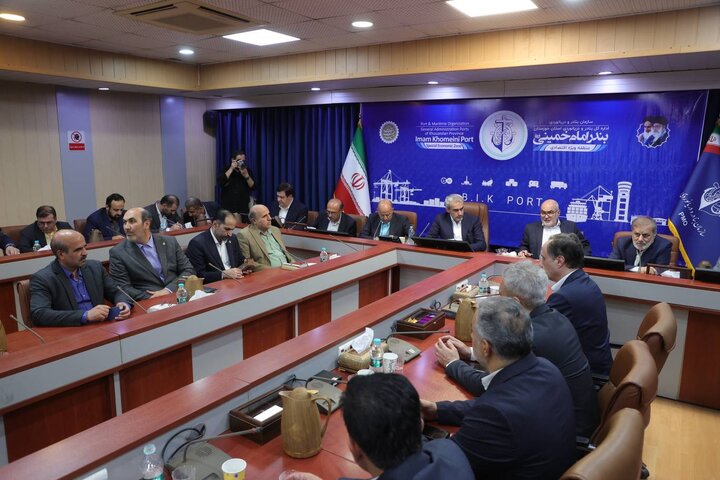روان سازی تجارت خارجی در بنادر و گمرکات با باز طراحی فرایندها دنبال می‌شود