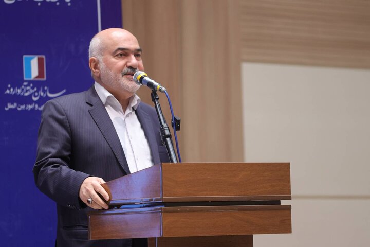 نشست مدیران و فعالان اقتصادی منطقه آزاد اروند با وزیر اقتصاد