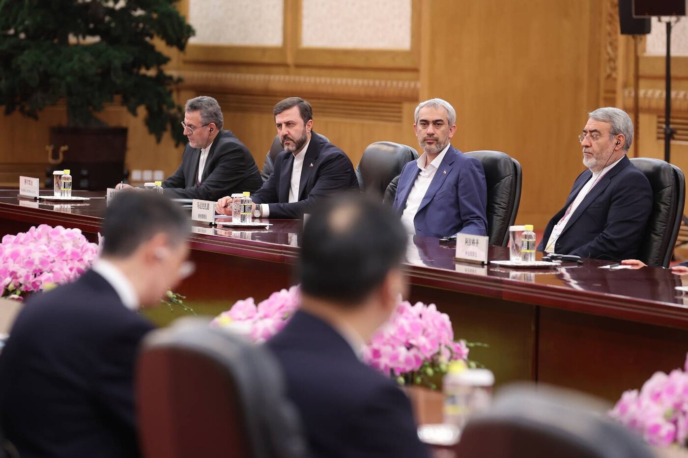 گام‌های بلند ایران در قلب آسیا؛ امضای ۲۰ سند همکاری اقتصادی در سفر رئیس‌جمهور به چین