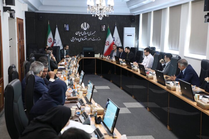 اولین جلسه هم اندیشی خزانه داری کل کشور با نمایندگان بانک های دولتی برگزار شد