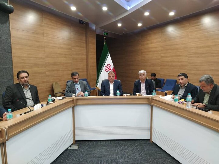 رفع موانع تولید ۵ واحد صنعتی در گلستان؛ تأکید بر همکاری دستگاه‌ های اجرایی و بانکی