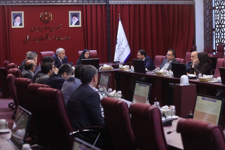 جلسه مشترک وزیر اقتصاد با وزیر راه و شهرسازی