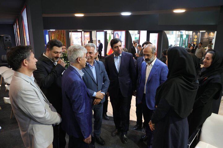بازدید رئیس سازمان سرمایه‌گذاری و کمک‌های اقتصادی و فنی ایران از نمایشگاه فرصت های سرمایه گذاری در معدن و صنایع معدنی ایران