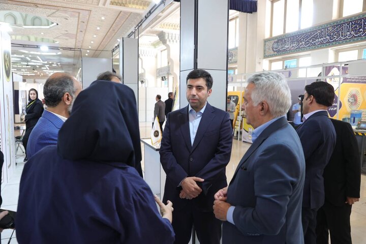 بازدید رئیس سازمان سرمایه‌گذاری و کمک‌های اقتصادی و فنی ایران از نمایشگاه فرصت های سرمایه گذاری در معدن و صنایع معدنی ایران