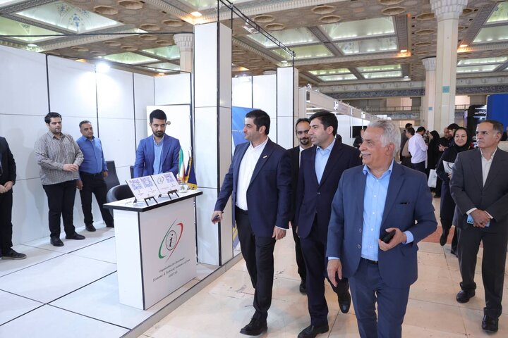 بازدید رئیس سازمان سرمایه‌گذاری و کمک‌های اقتصادی و فنی ایران از نمایشگاه فرصت های سرمایه گذاری در معدن و صنایع معدنی ایران