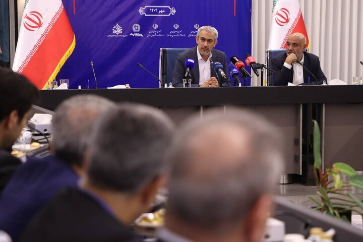همایش هم اندیشی پیرامون توانمندسازی زنجیره ارزش پوشاک