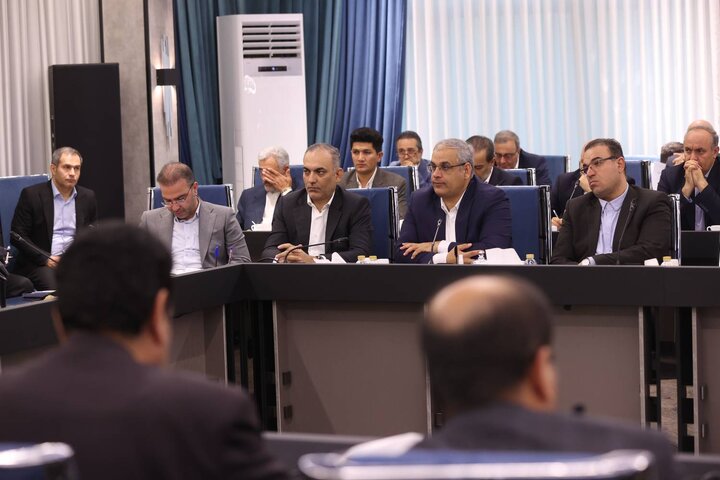 همایش هم اندیشی پیرامون توانمندسازی زنجیره ارزش پوشاک