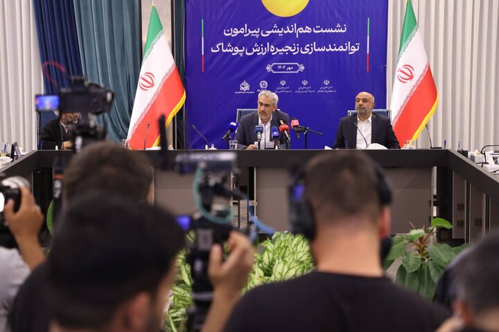 همایش هم اندیشی پیرامون توانمندسازی زنجیره ارزش پوشاک