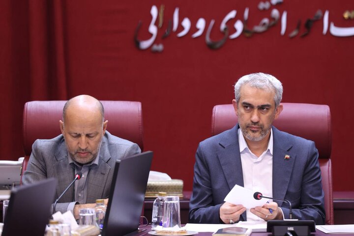 دیدار وزیر اقتصاد با اعضای کمیسیون اقتصادی مجلس شورای اسلامی