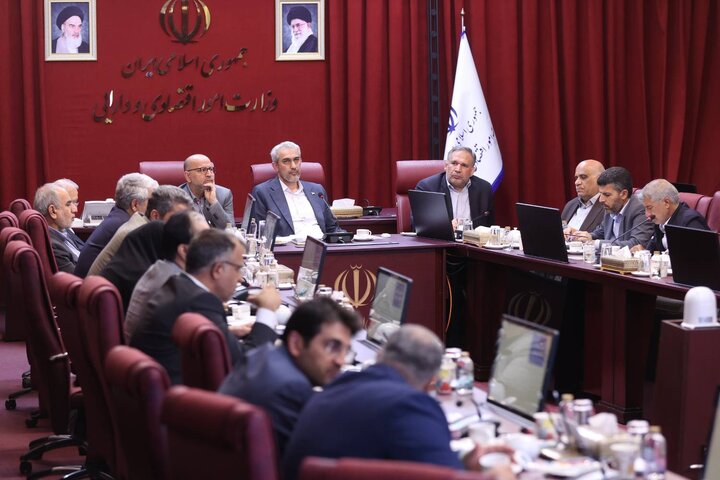 دیدار وزیر اقتصاد با اعضای کمیسیون اقتصادی مجلس شورای اسلامی