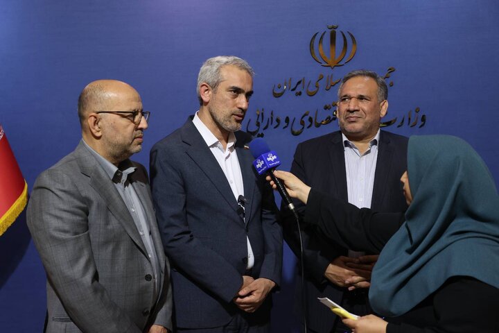 دیدار وزیر اقتصاد با اعضای کمیسیون اقتصادی مجلس شورای اسلامی