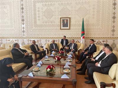 Iran's Acting Minister of Economy Arrives in Algeria