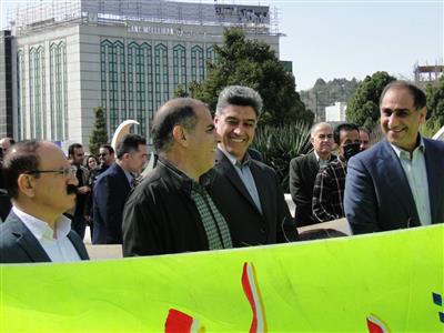 شركت گسترده كاركنان اداره كل امور اقتصادی ودارایی كردستان در راهپیمایی روز جهانی قدس