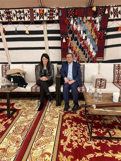 Iranian Minister of Economy Meets Egyptian Counterpart at AlUla Conference