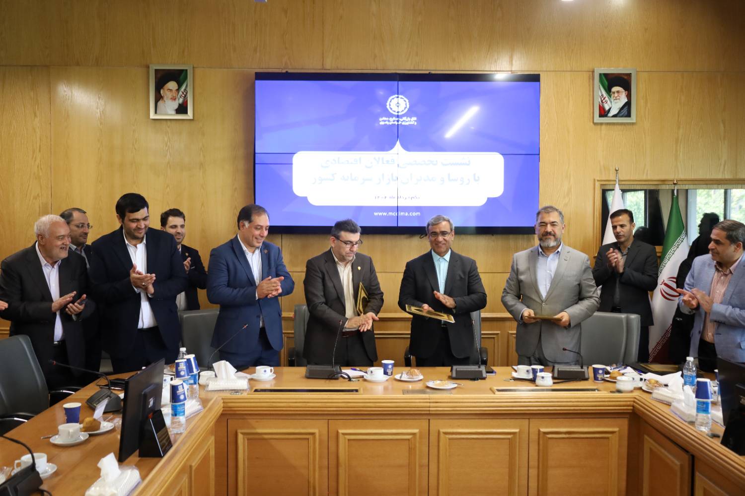 انعقاد تفاهم نامه سه جانبه برای تسهیل ورود شرکت‌های استان به بورس و ایجاد مرکز مالی